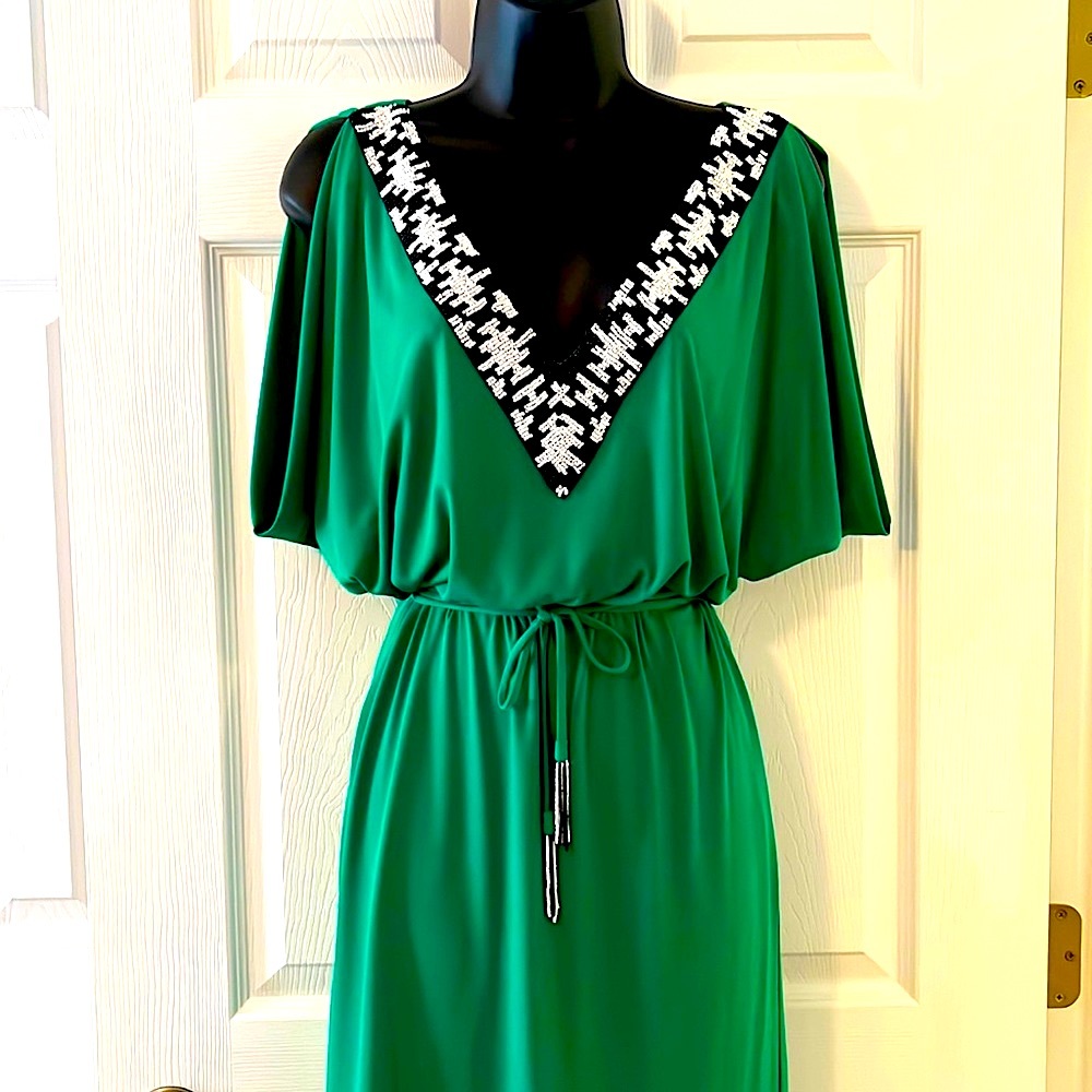 Beautiful Bead Accent Dress!